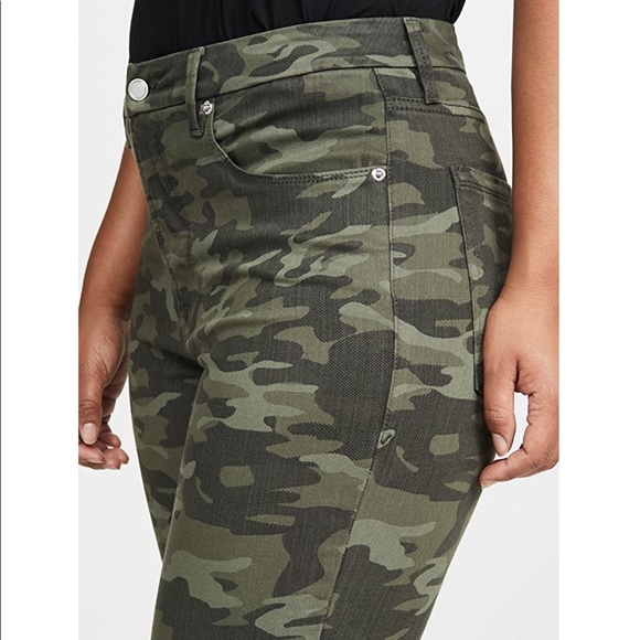 Good American Good Waist Skinny Jeans - Picture 7 of 8